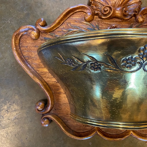 Rare Syroco Hollywood Regency Tuscan wall planter - Picture 2 of 7